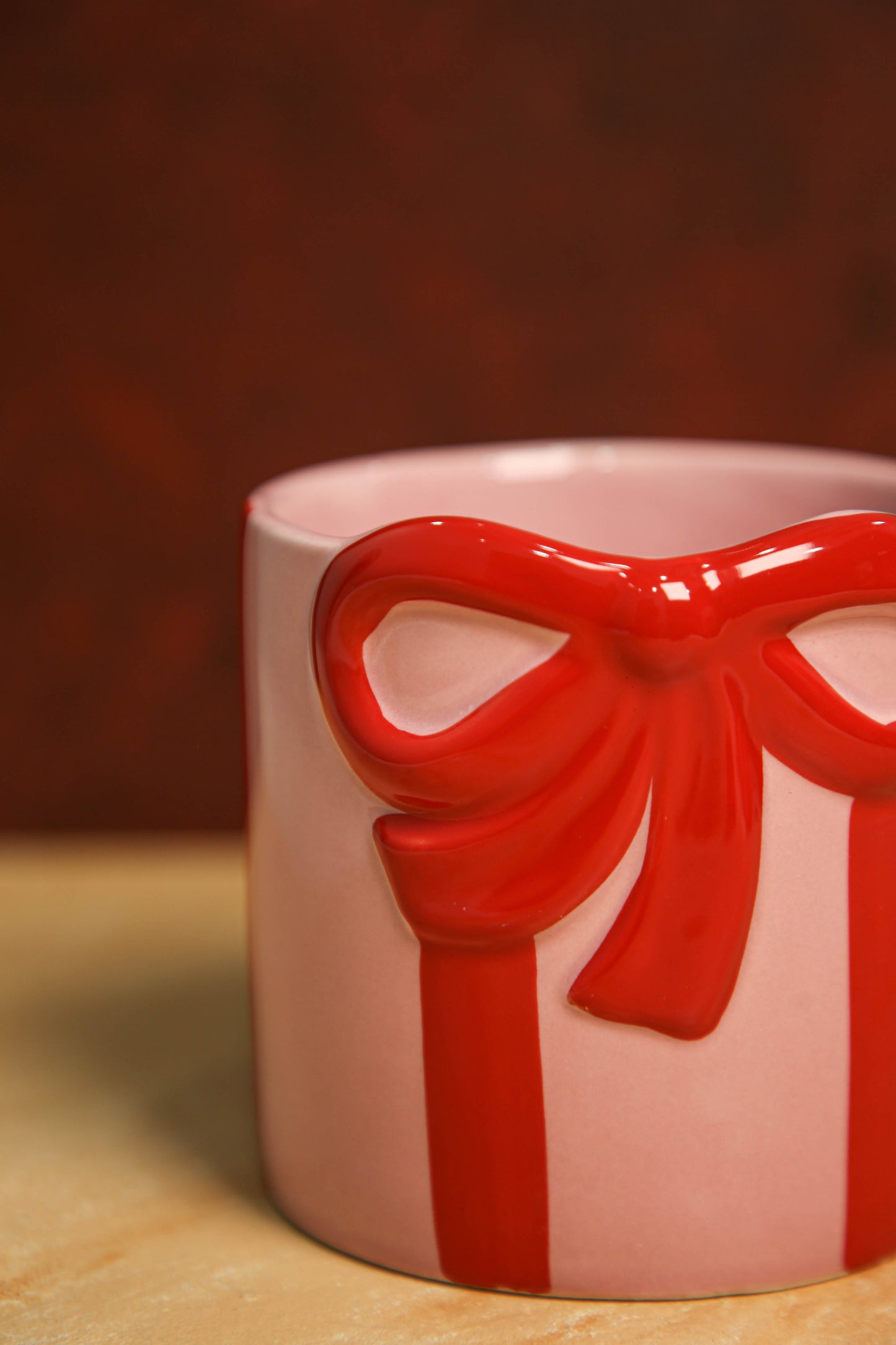 Ceramic bow mug