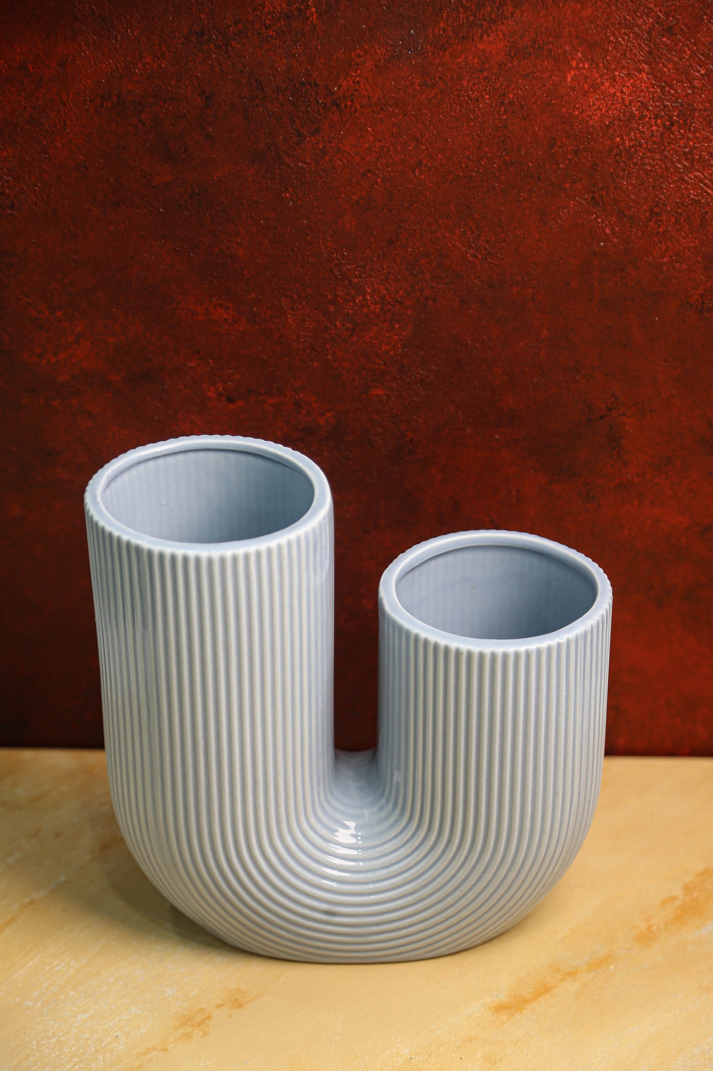 Urbane U-Curve Ceramic Vase - Vervok Collective