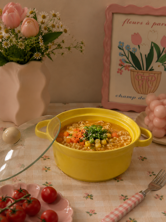 Blushy ceramic bowl with lid