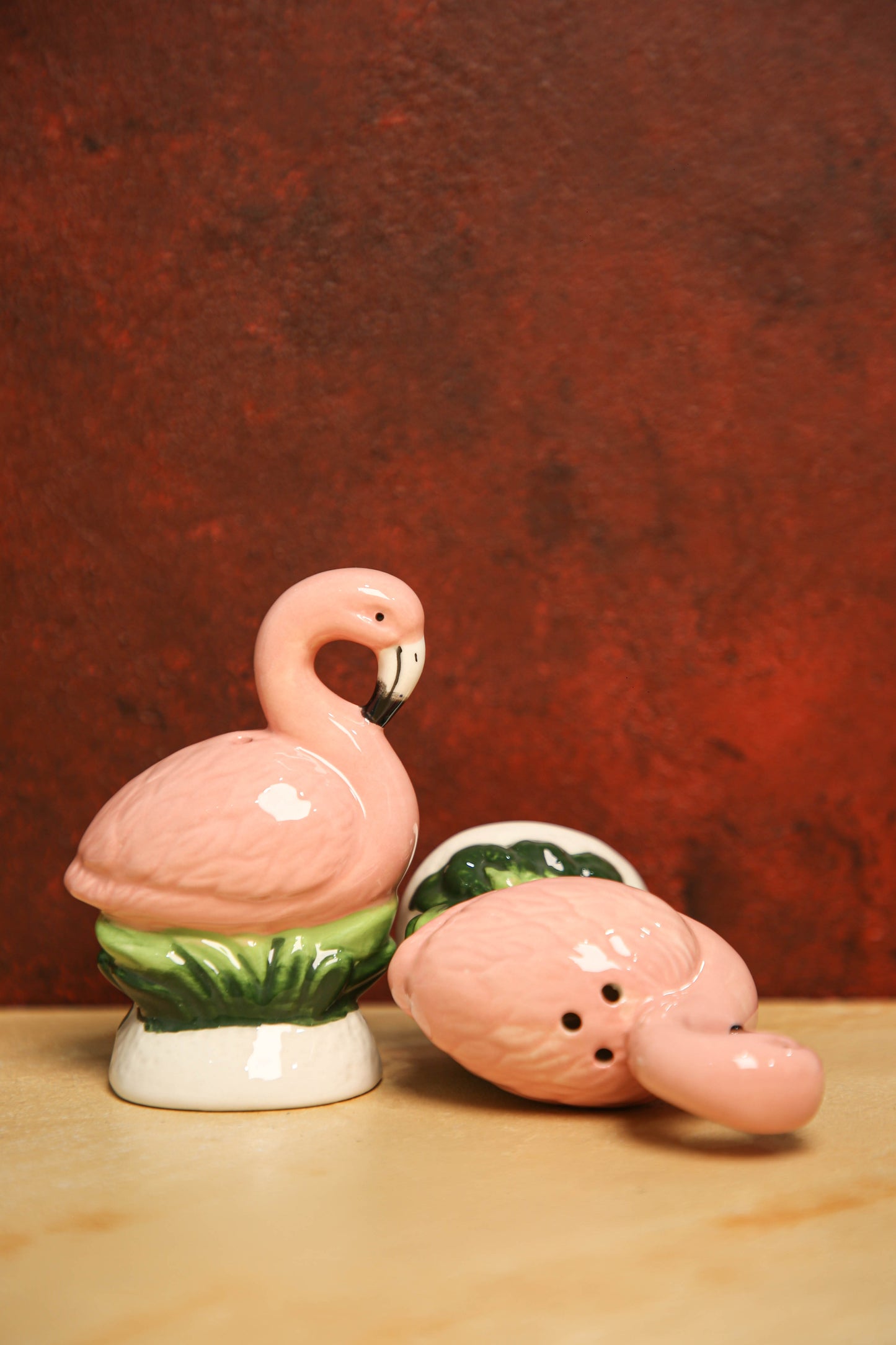 Flamingo salt and pepper shakers