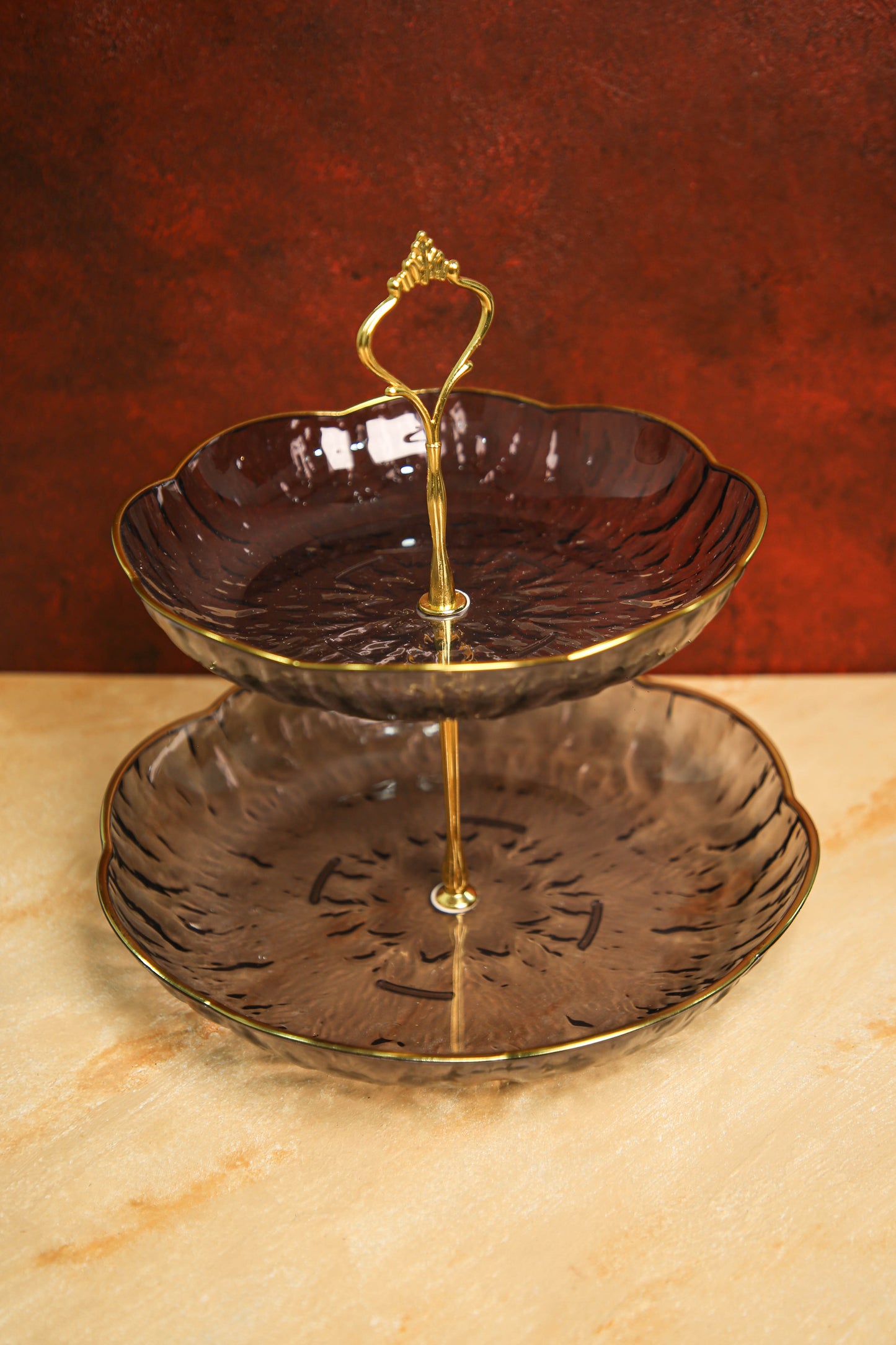 Luxe Amber Tired Server